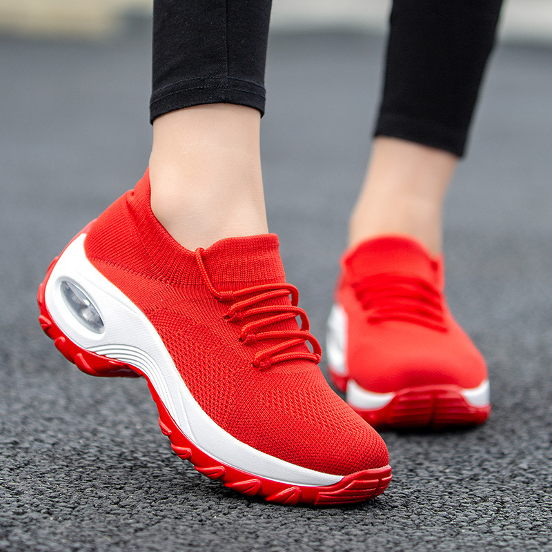 Large size air cushioned mom dance sports women's flying woven mesh breathable socks shoes, rocking shoes_voghion.com