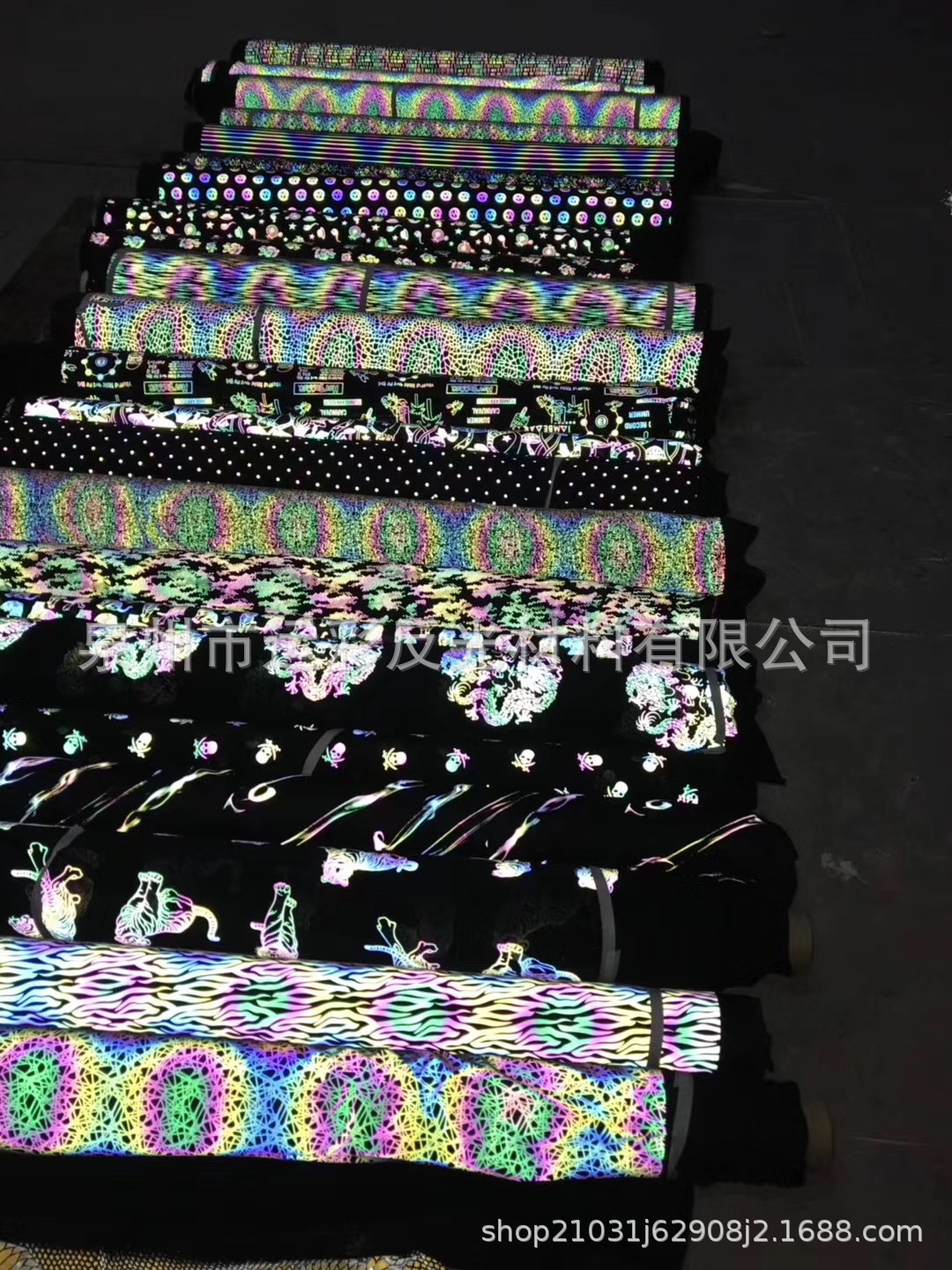 Supplying Customized Symphony Reflective Calico Colorful printing Reflective fabric printing silvery Reflective Fabric