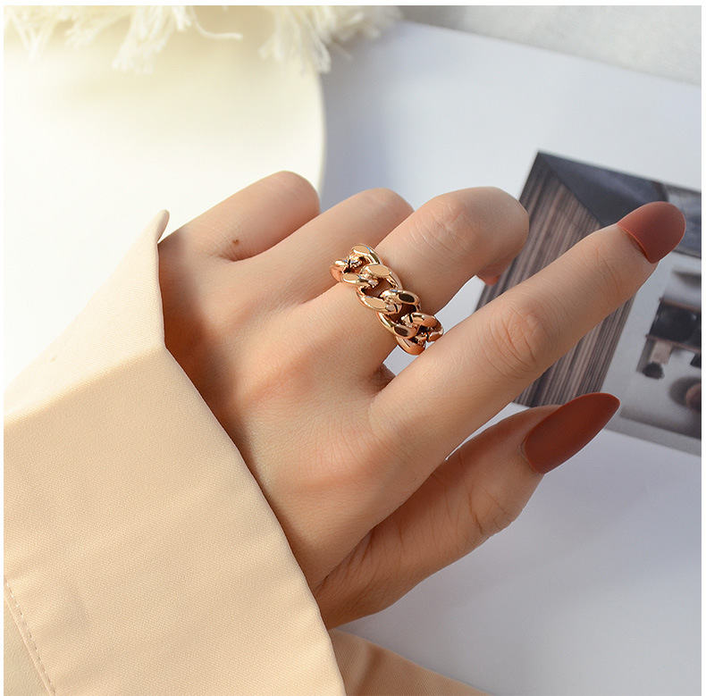 Retro Simple Chain Hollow Twist Open Titanium Steel Rings Wholesale display picture 8