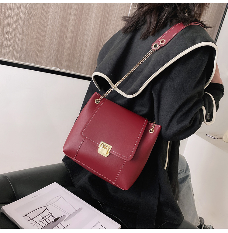 New Wave Fashion Texture Shoulder Bag display picture 16