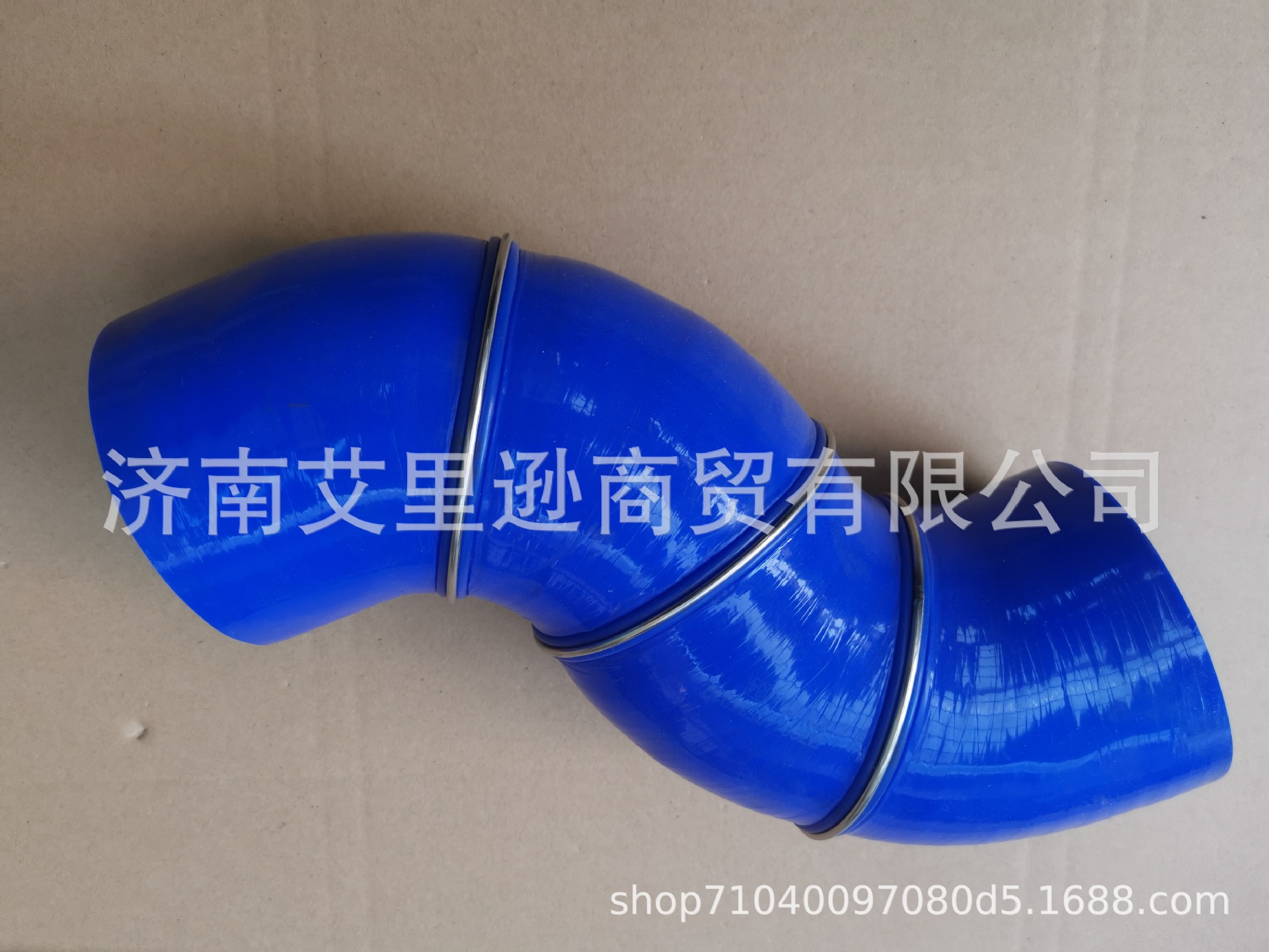 现货供应原厂国六陕汽德龙X3000中冷器进气胶管DZ96149535012