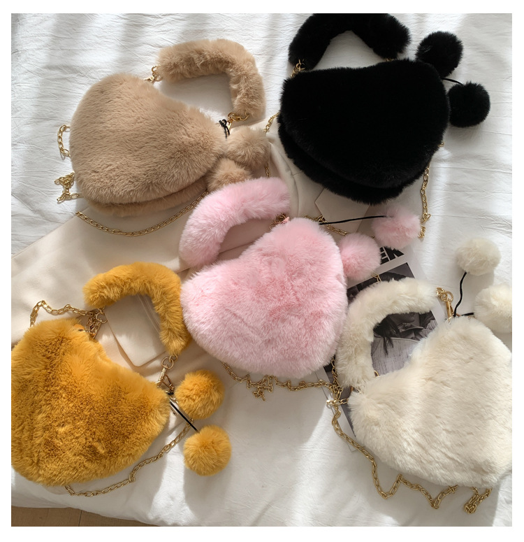 Cute Plush Heart-shaped Shoulder Bag display picture 18