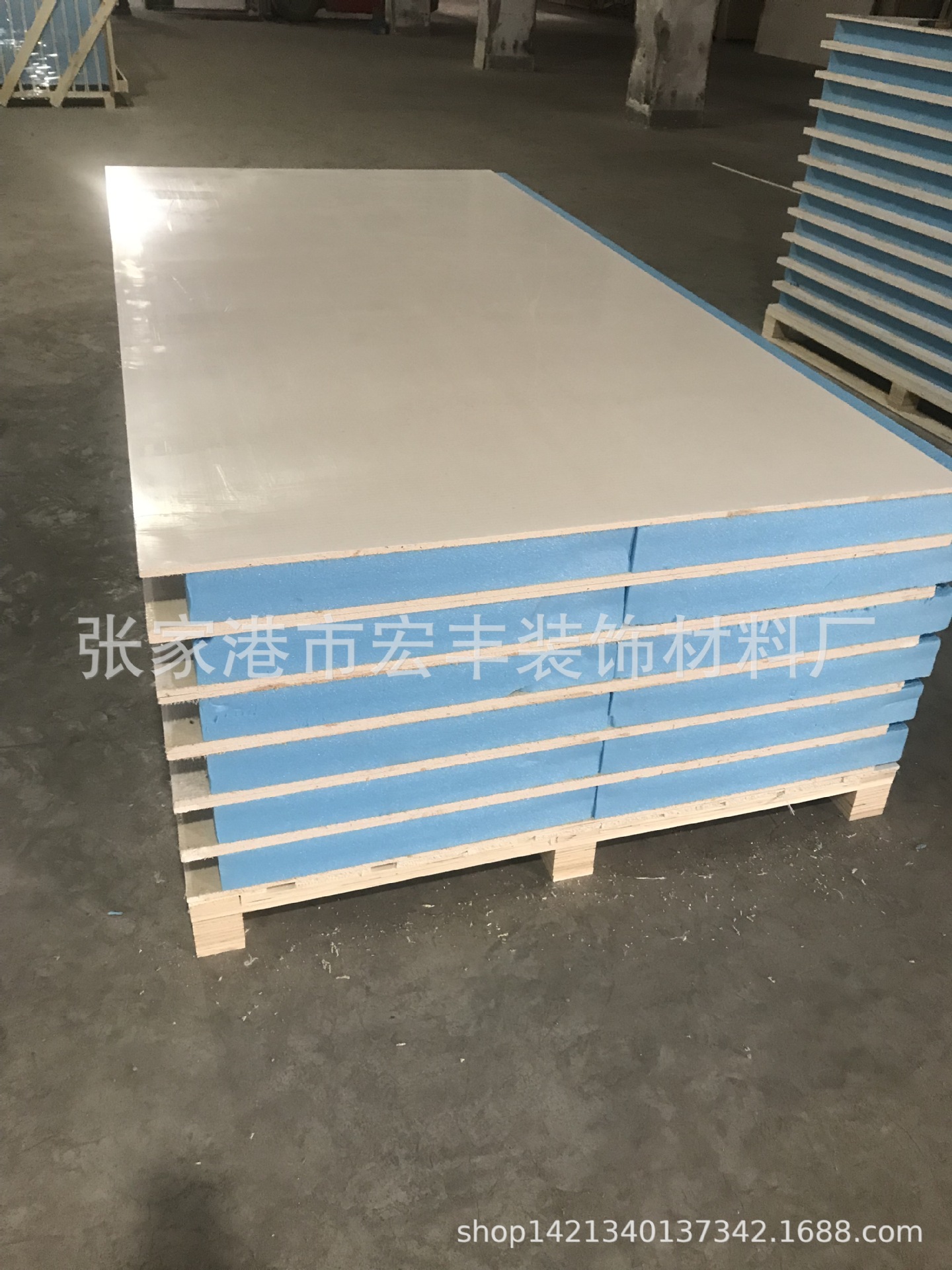 氧化镁夹芯板    Sip复合板    xps夹芯板  玻镁夹芯板    活动房