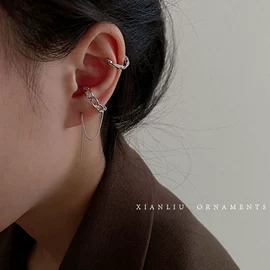 戒指;项链;耳钉