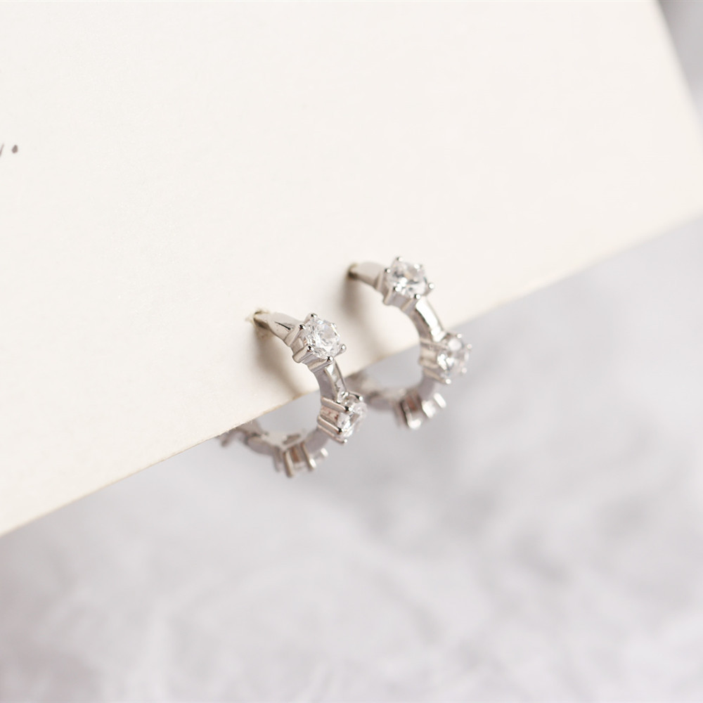 S925 Sterling Silver Geometric Shape Zircon Ear Buckle Silver Earrings Wholesale display picture 5