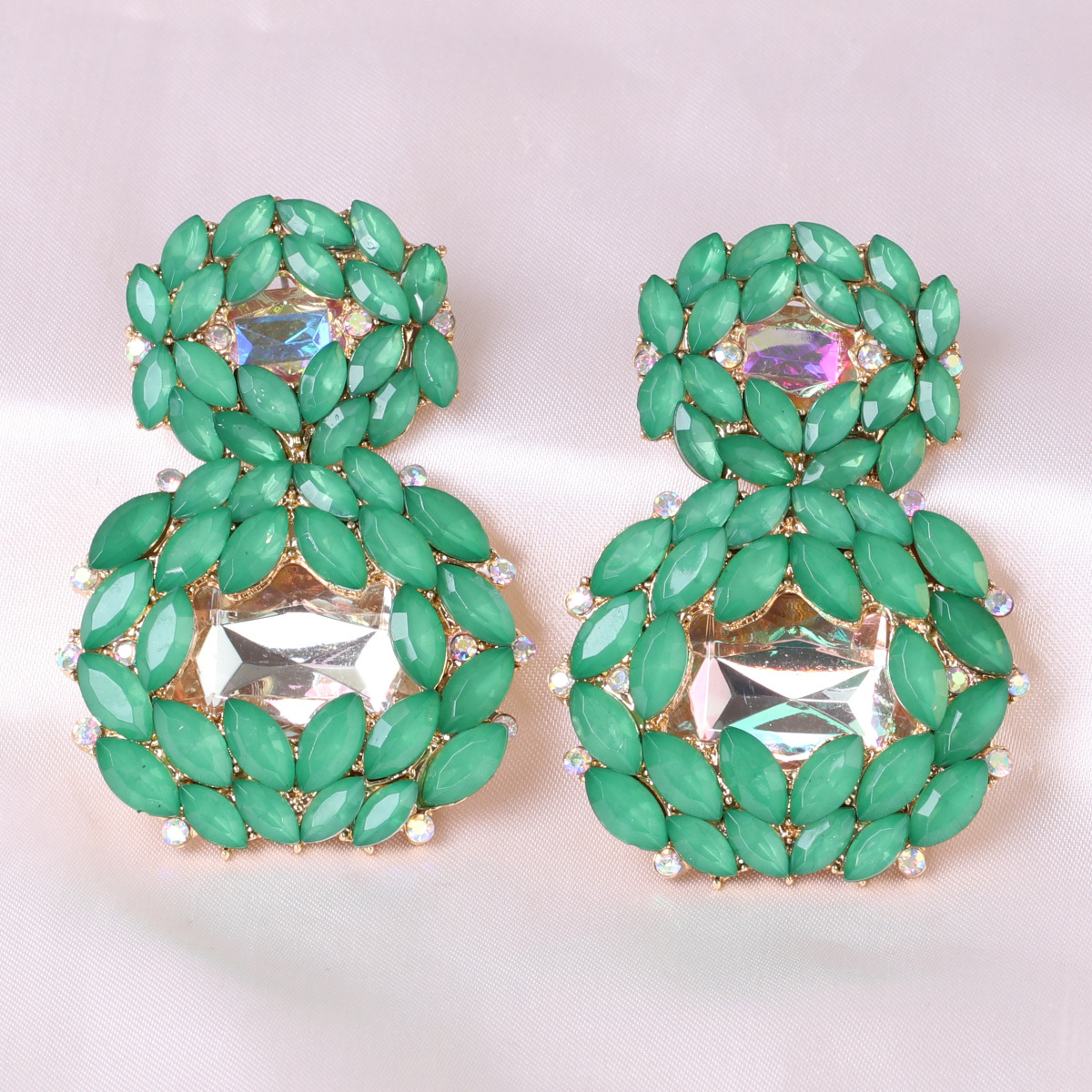 Geometric Metal Pendant Retro Handmade Fashion All-match Alloy Women's Earrings Jewelry display picture 36