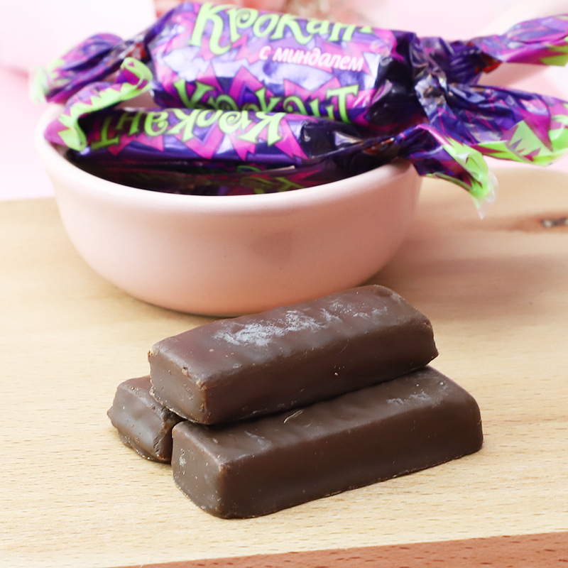 俄罗斯进口紫皮糖果 喜糖巧克力花生夹心 零食批发一斤一袋70颗|ru