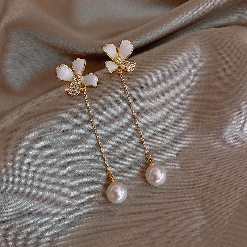 White Flower Drop Oil Diamond Long Pearl 925 Silver Needle Fashion Korean Alloy Earrings display picture 6