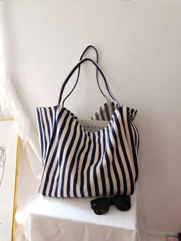Women's Large Canvas Stripe Classic Style Open Shoulder Bag display picture 1