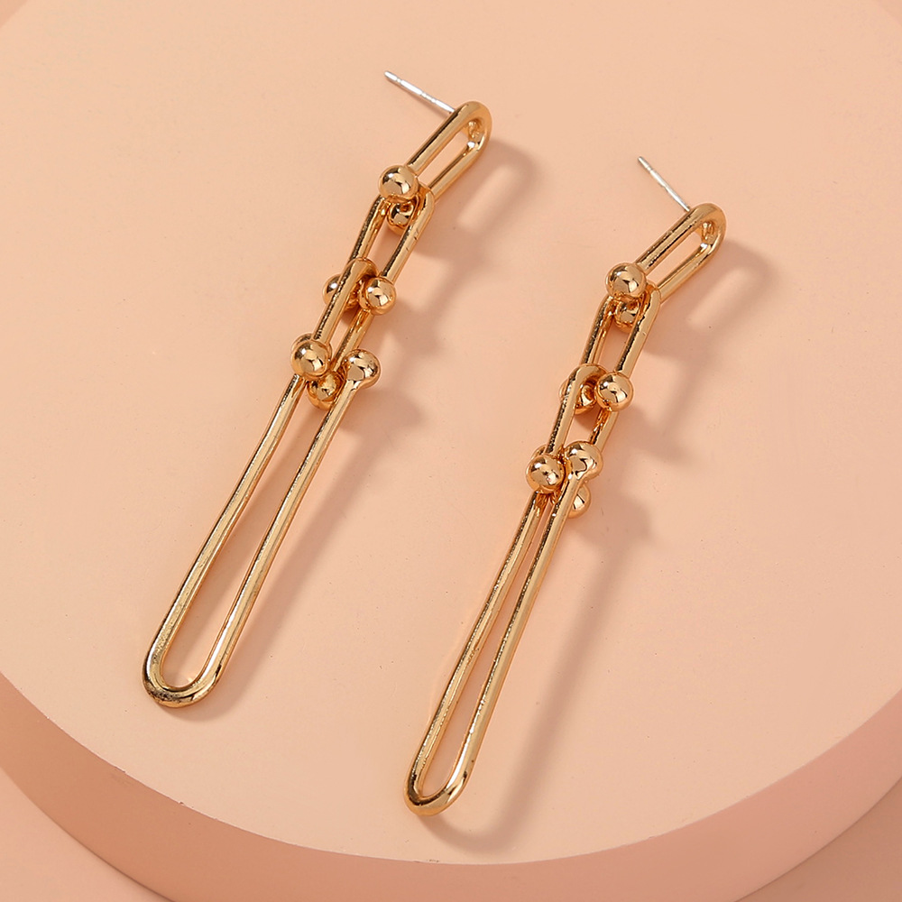 Simple Metal U-shaped Chain Long Earrings display picture 1