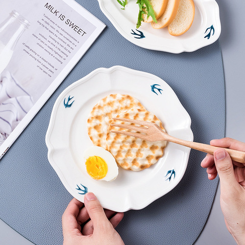 Small and Fresh Ceramic Swallow Plate, Simple Afternoon Tea Dessert Plate, Japanese Tableware Export Engraved Swallow Flat Plate