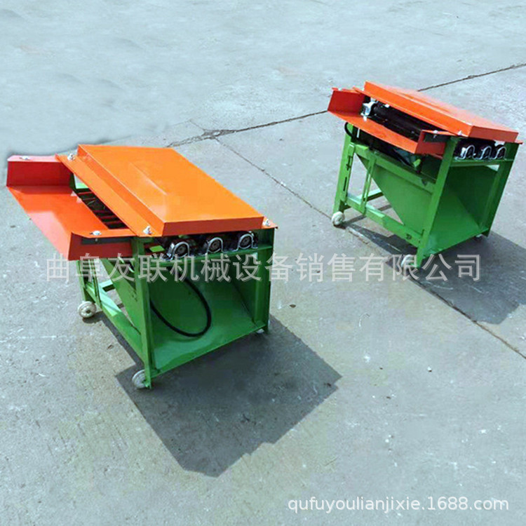 友联牌四轮拖拉机带的油葵脱粒机 大小油葵都能用的油葵脱粒机64