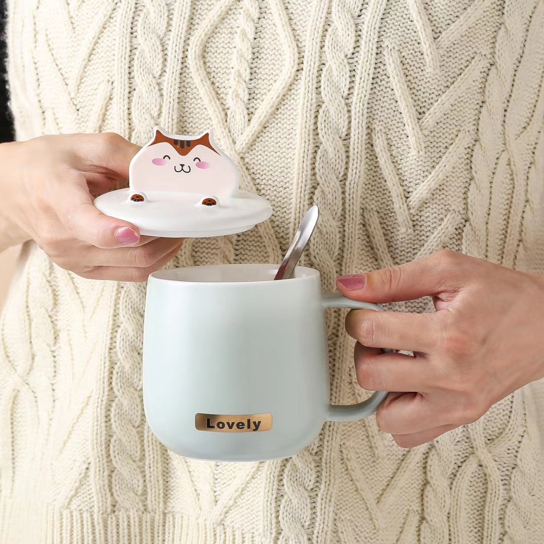 Personalidad creativa de dibujos animados ardilla tridimensional taza pequeña fresca lindo regalo taza de agua con tapa cuchara taza de café de cerámica