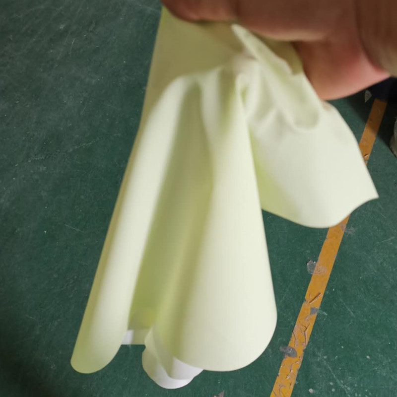 低价供应轻薄夜光化纤布黄绿光蓄光布服装面料涤纶夜光发光包边条-阿里巴巴