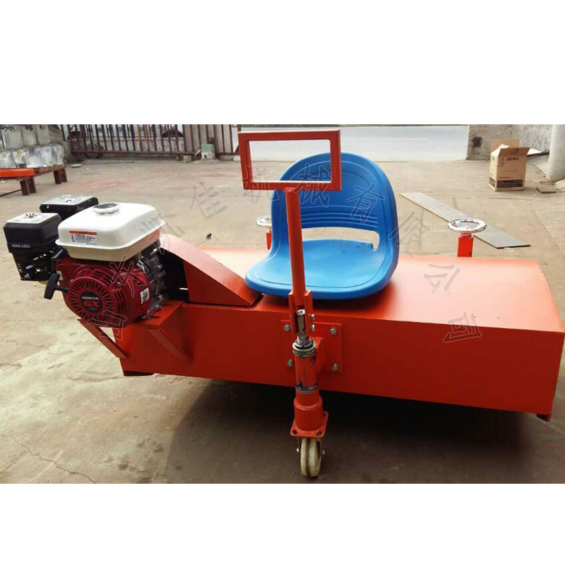 山东凯佳人造草坪草丝梳草机 草皮梳理机 座驾式汽油毛刷刷草机