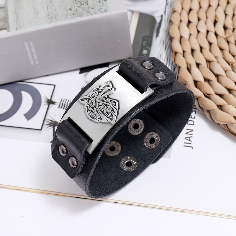 New cowhide wolf head menu0027s bracelet jewelry hot sale nihaojewelry