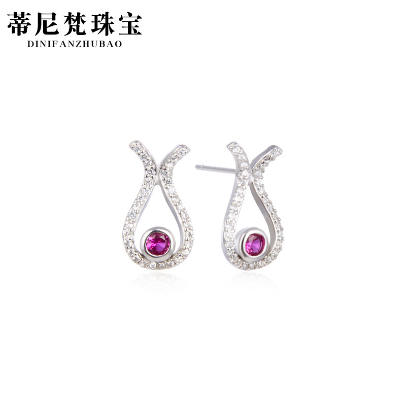Japonés y coreano s925 pendientes de plata de las mujeres simple nota pendientes de diamantes moda Nueva joyería de cristal fuente de fábrica