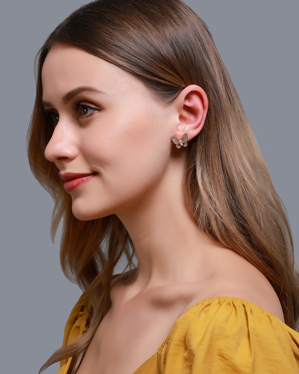 Korean Fashion Delicate Fairy Butterfly Earrings Mini Full Diamond Hollow Butterfly Earrings Style Simple Wild Earrings Wholesale Nihaojewelry display picture 3