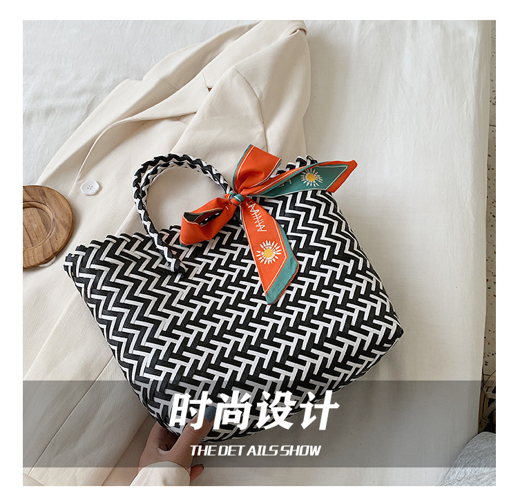 New Fashion Woven Bag Shopping Bag Bag Female Bag Vegetable Basket Handbag Simple Large Capacity Handmade Straw Bag display picture 4