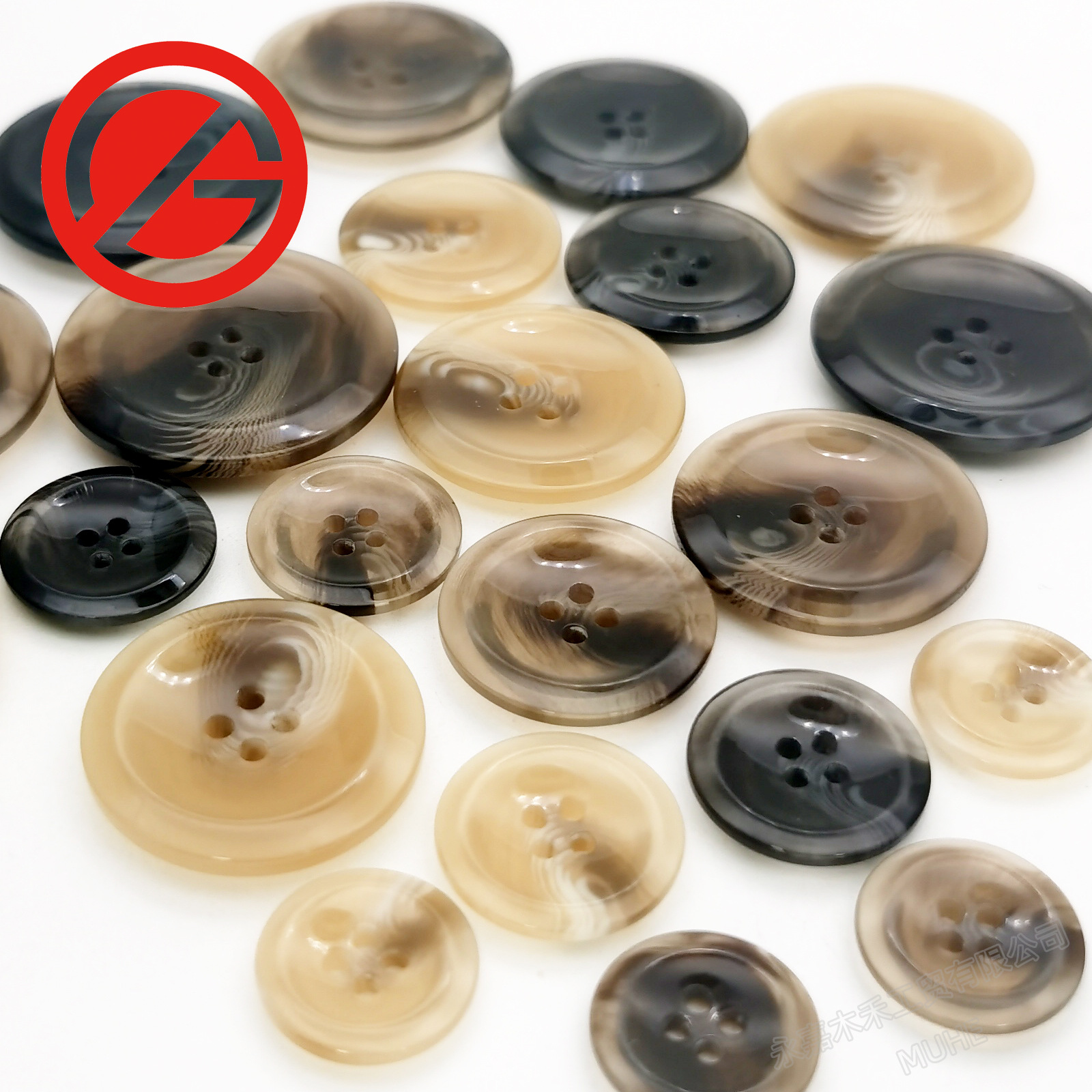 透明棒花斜边圆形四眼树脂纽扣 风衣大衣衬衫钮扣扣子 厂家直供