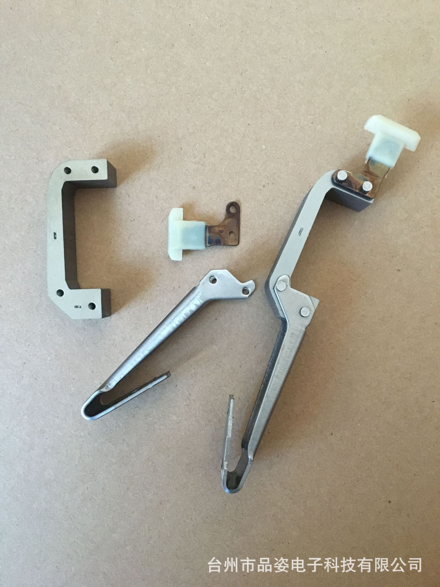 廠家直銷定制加工 各類五金 電推剪剃須刀配件 彎接線包 連接外殼