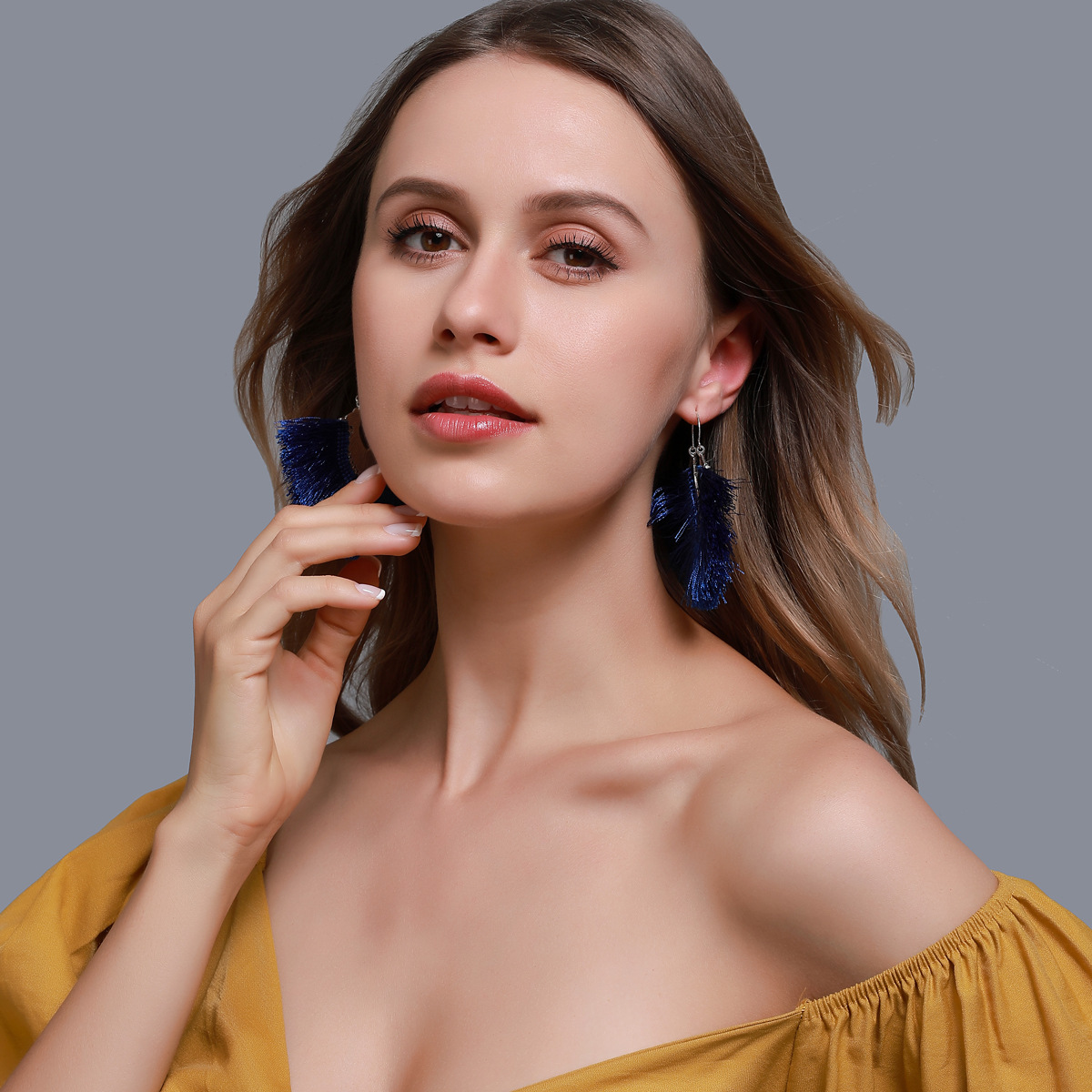 New Earrings Creative Long Section Bohemian Earrings Retro Fan-shaped Tassel Earrings Wholesale Nihaojewelry display picture 5