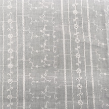 全棉绣花面料 厂家直销 大机绣条纹 春夏服装面料 全棉绣花布