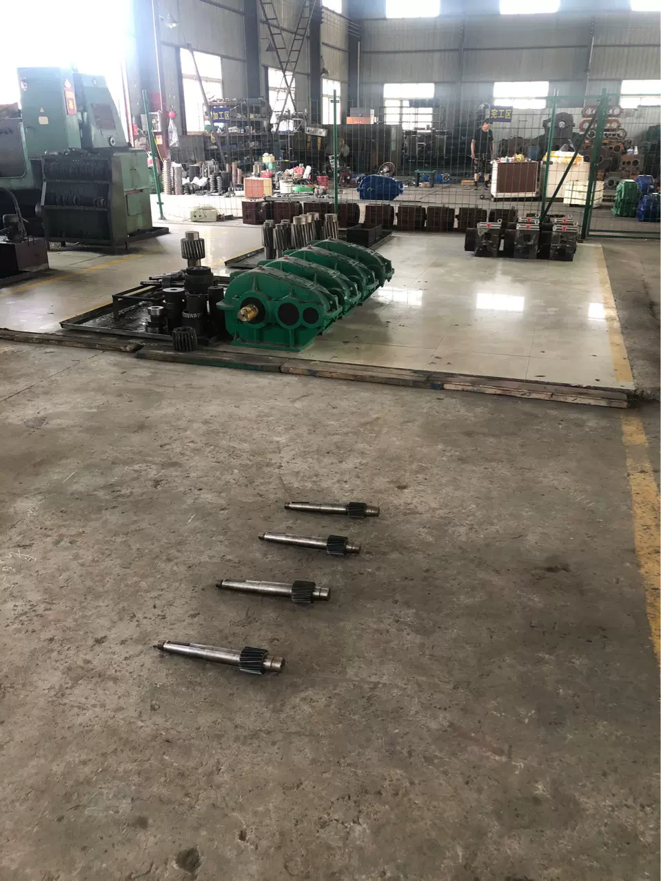 现货：江苏泰兴泰星泰隆减速机ZQ350-20.49-1/2高速轴、齿轮配件