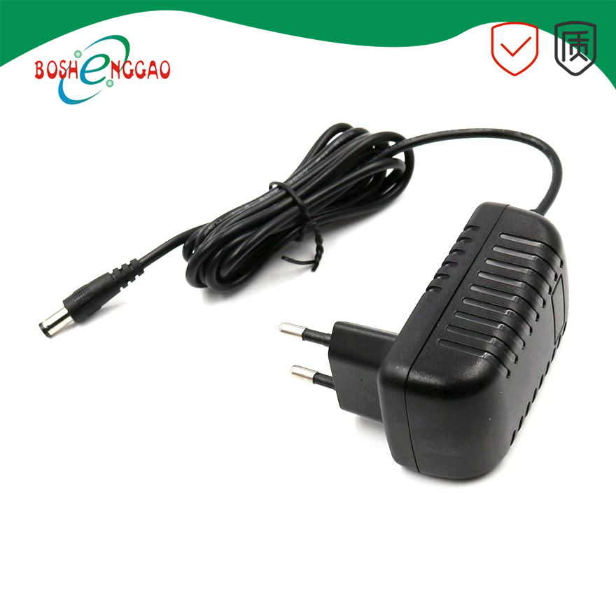 24v 0.65a 插墙式白色电源适配器 欧规ce EMC LVD认证