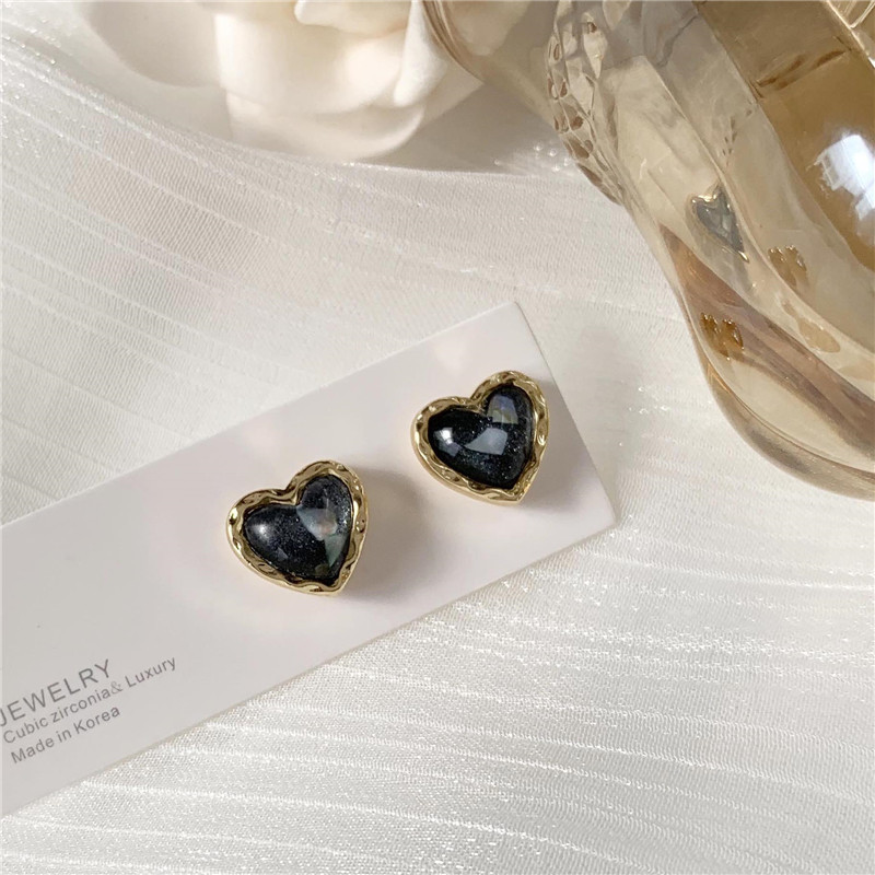 5g Weight Earrings Classification 1 Pair Quantity Daily Occasion Alloy Material Heart Shape Pattern Women'S Gender Plating Design Simple Style Style 1 Pair Simple Style Heart Shape Alloy Plating Women's Earrings 10