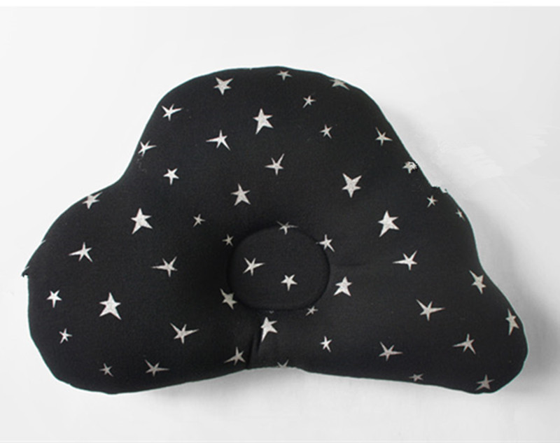 밤과 별이 빛나는 하늘