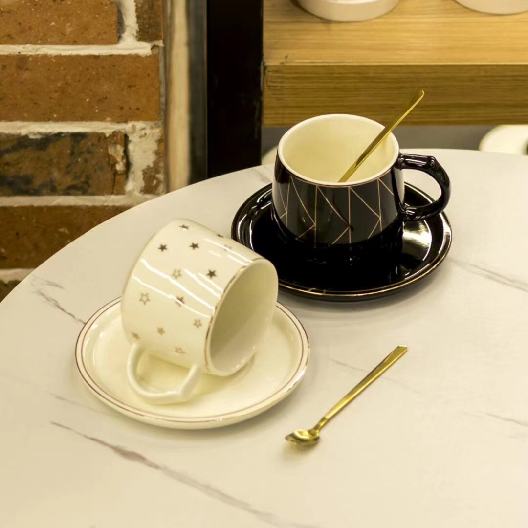 Estilo nórdico tarde té taza de café y platillo regalo de cerámica taza de agua té restaurante taza con platillo cuchara taza de leche