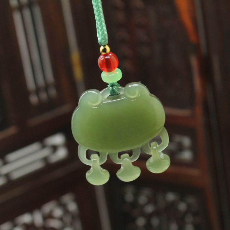 和田玉青色镂空如意平安锁玉石吊坠 复古宫廷洋气锁骨链宝宝锁