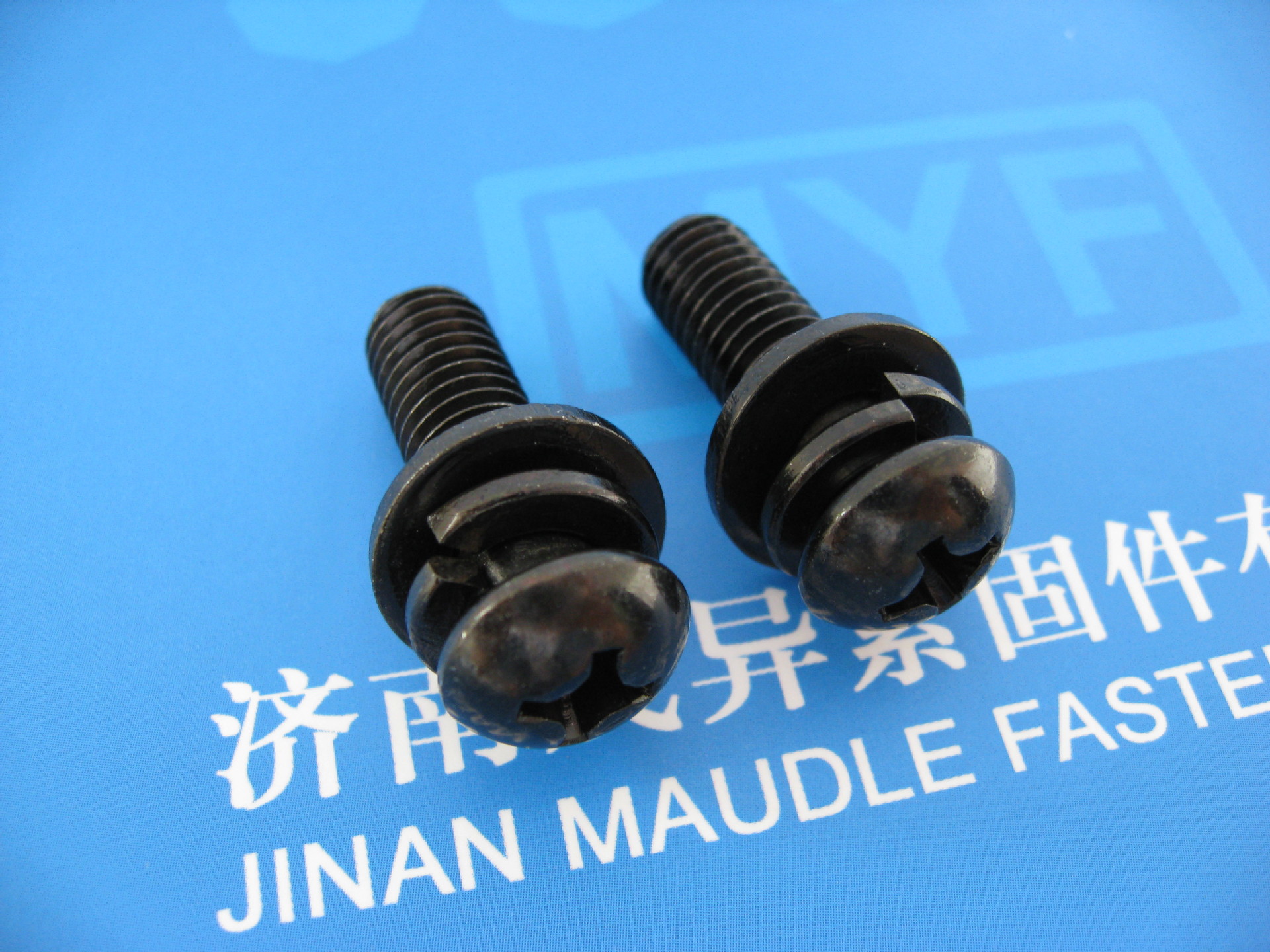 十字槽盘头螺钉和平垫弹垫组合GB/T9074.4-1988