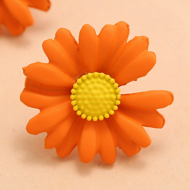 Fashion New Trend Simple Earrings Nihaojewelry Wholesale Sweet Sen Super Sunflower Daisy Flower Earring display picture 12