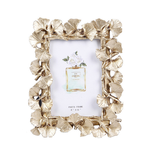 Golden deciduous creative retro photo frame