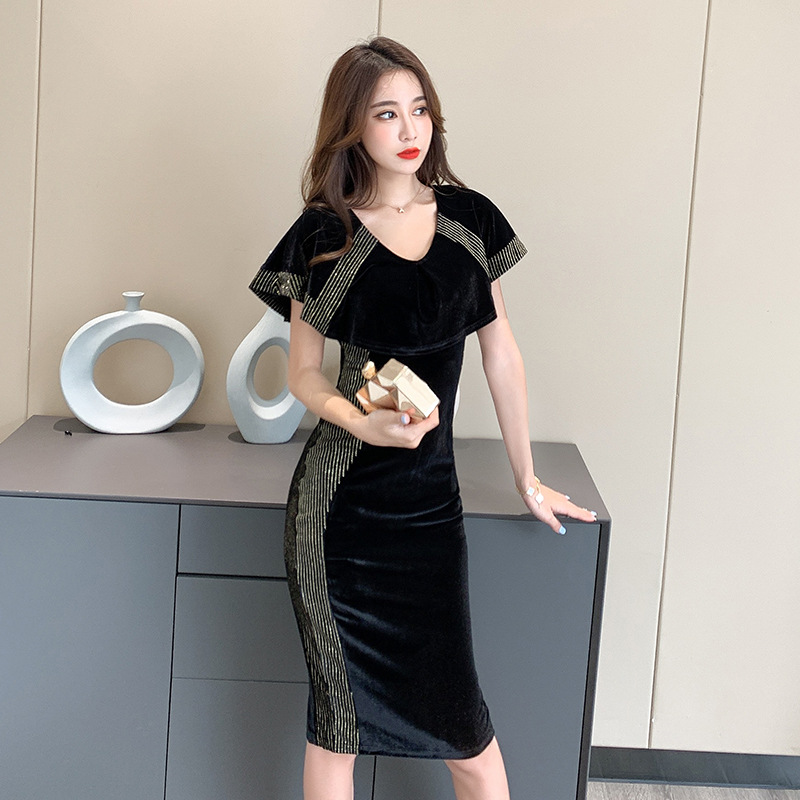 早秋新款丝绒连衣裙2021时尚气质高端修身显瘦女人味中长款包臀裙