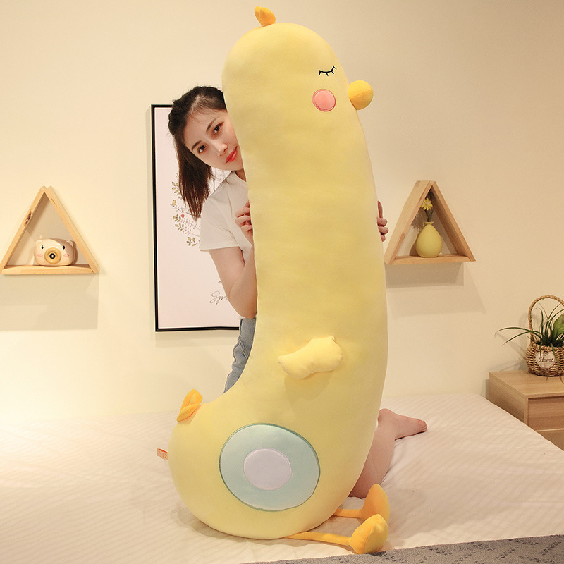 人形はあなたと一緒に寝て枕を抱きます。|undefined