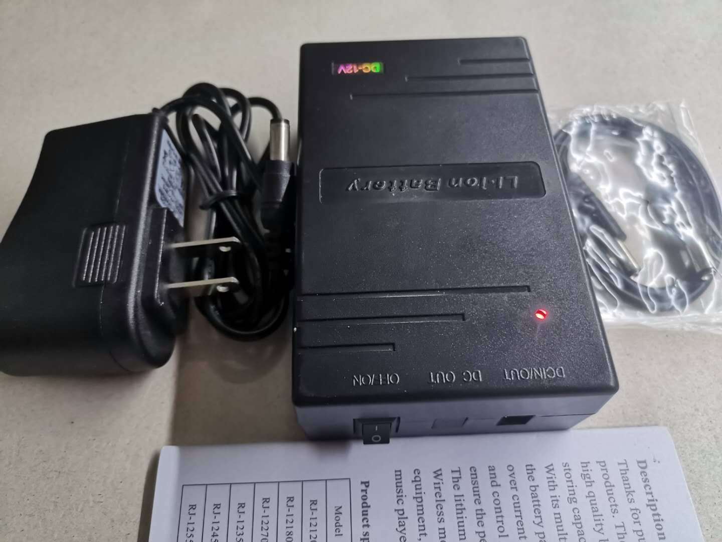 聚合物12V6800mAh可充电锂电池移动电源安全认证高容量充电宝