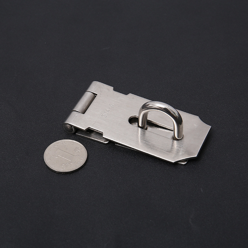 12335520927_632757381