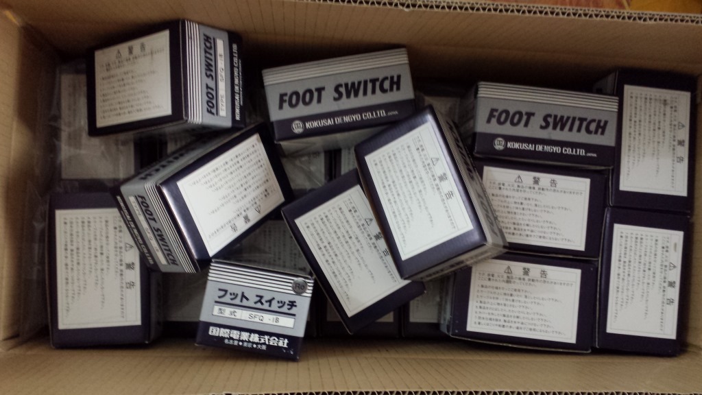 日本国际电业圆形袖珍脚踏开关 SFQ-1B 黑色