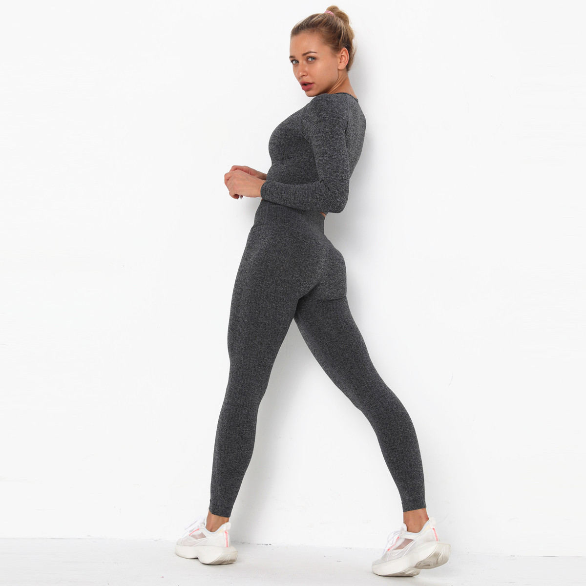 Seamless long-sleeved hip-lifting fitness suit  NSLX9023