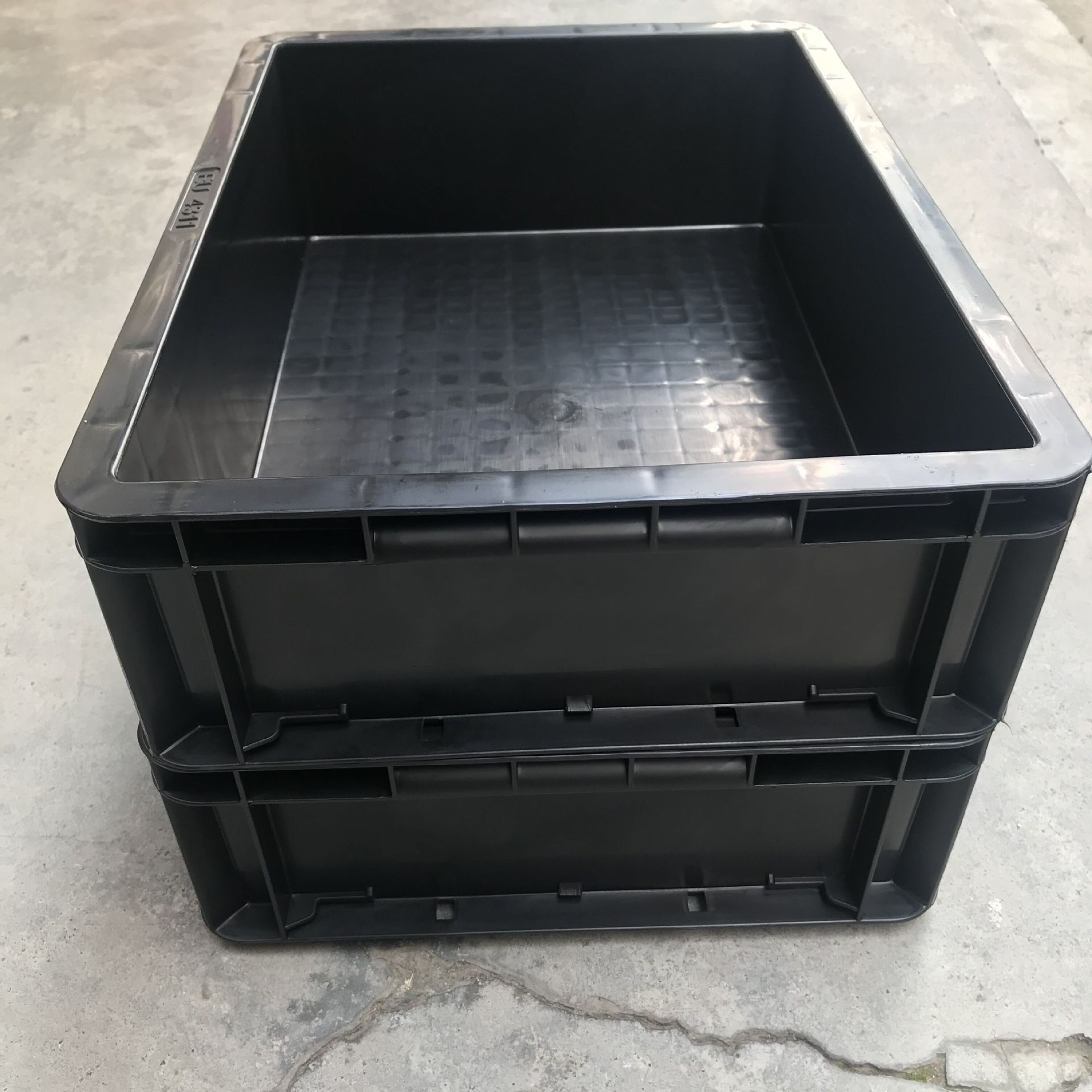 厂家供应黑色塑料防静电eu箱 防静电周转箱400*300*230电子厂胶箱