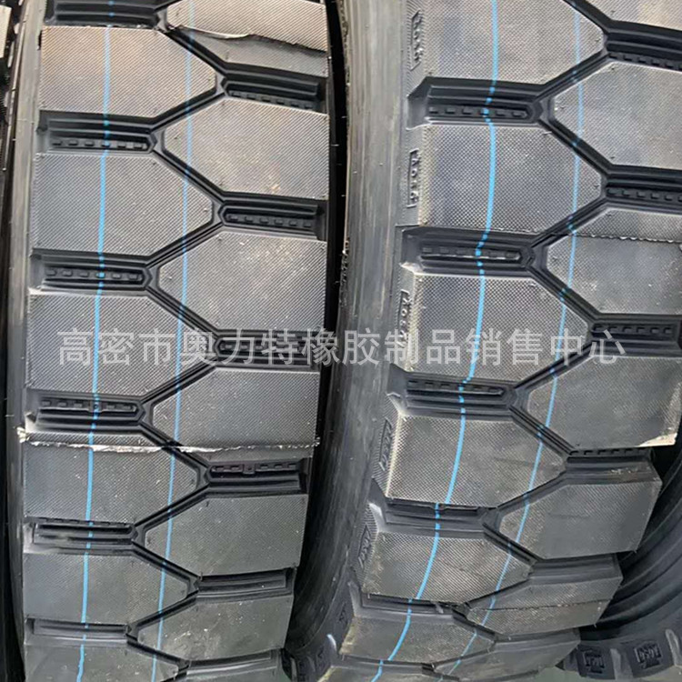1100R20汽车轮胎子午线钢丝胎短途自卸车轮胎
