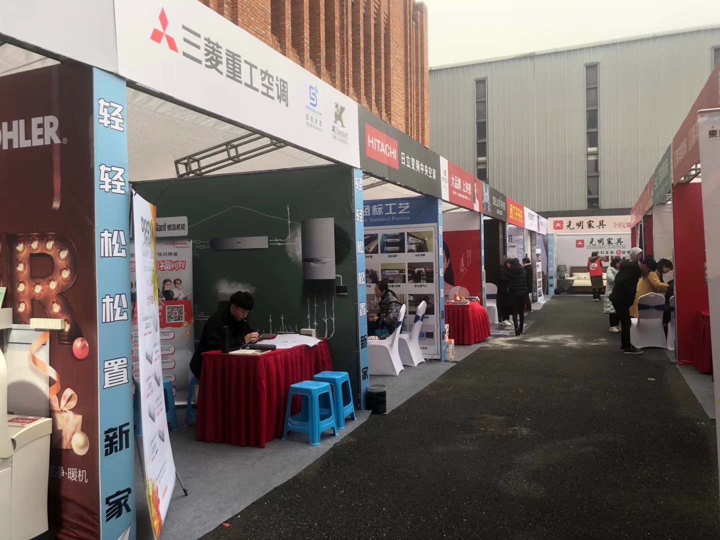 喷绘写真雕刻UV印横幅等广告图文加急设计制作安装