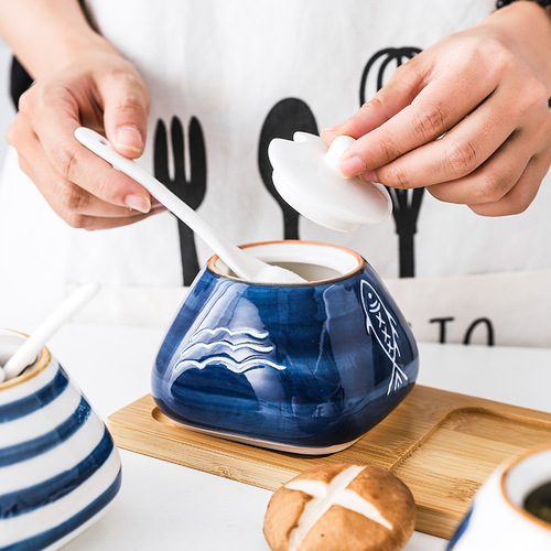 Creative hand-painted underglaze porcelain seasoning jar set kitchen spice jar salt jar restaurant household seasoning box