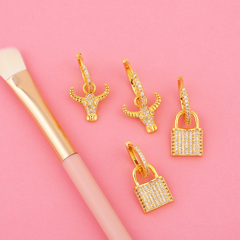 New Korean Niche Diamond-studded Bull Head Copper Earrings For Women display picture 8