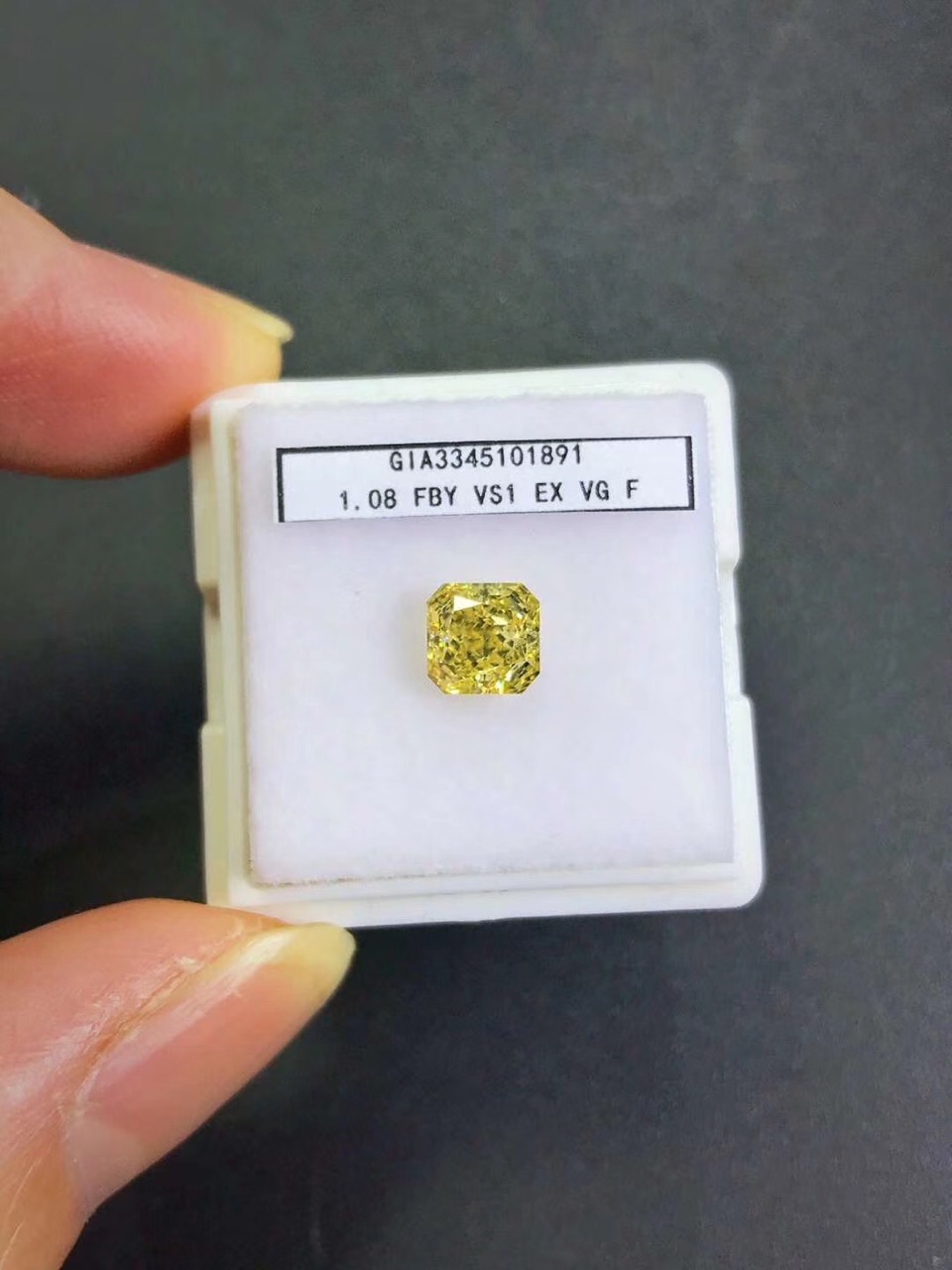 GlA钻石全球快搜结婚戒经典超显大群镶钻戒18K白金铂金Pt加工定制
