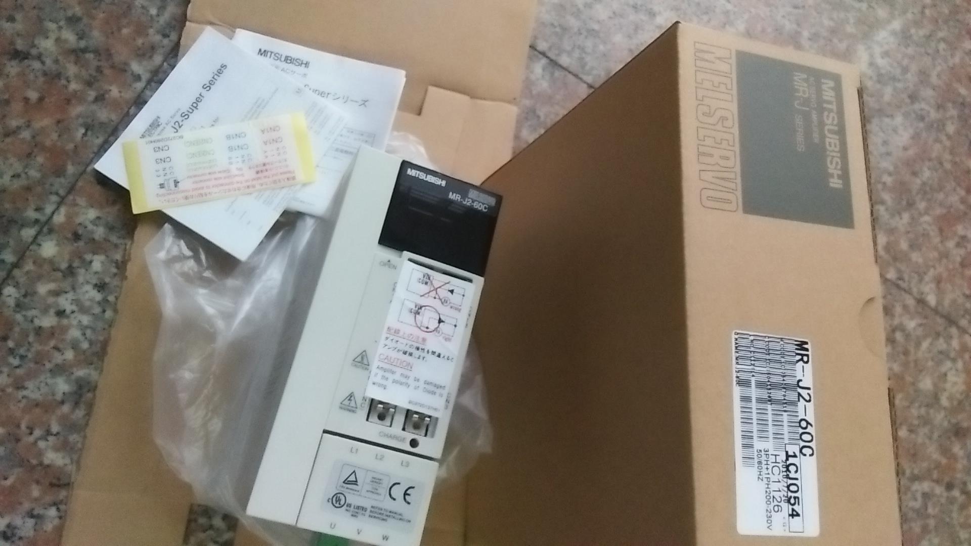 伺服驱动器  MR-J2-60C