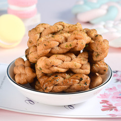 Supply small twist snacks salt and pepper seaweed brown sugar multi-flavor bulk bag crispy twist traditional pastry snacks